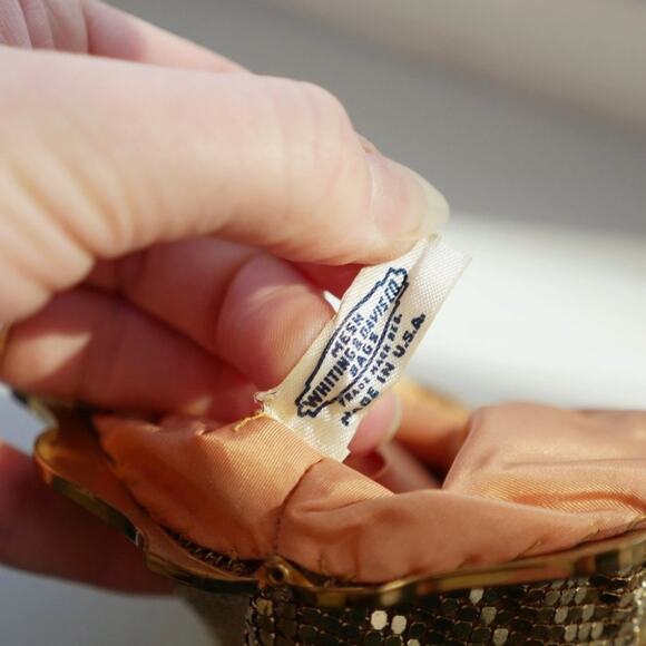 Whiting & Davis Gold Mesh Bag Antique 1950s Evening Bag Clutch Mini-Bag Petite - Picture 7 of 15